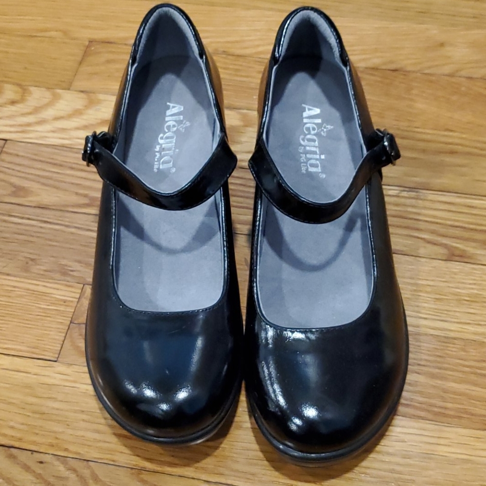 Brand new Alegria Mary Janes